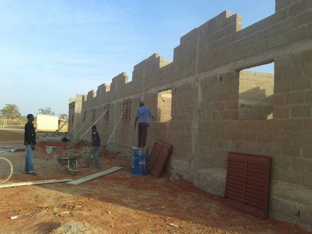 Bau der Sterntaler Schule in Zankenabougou